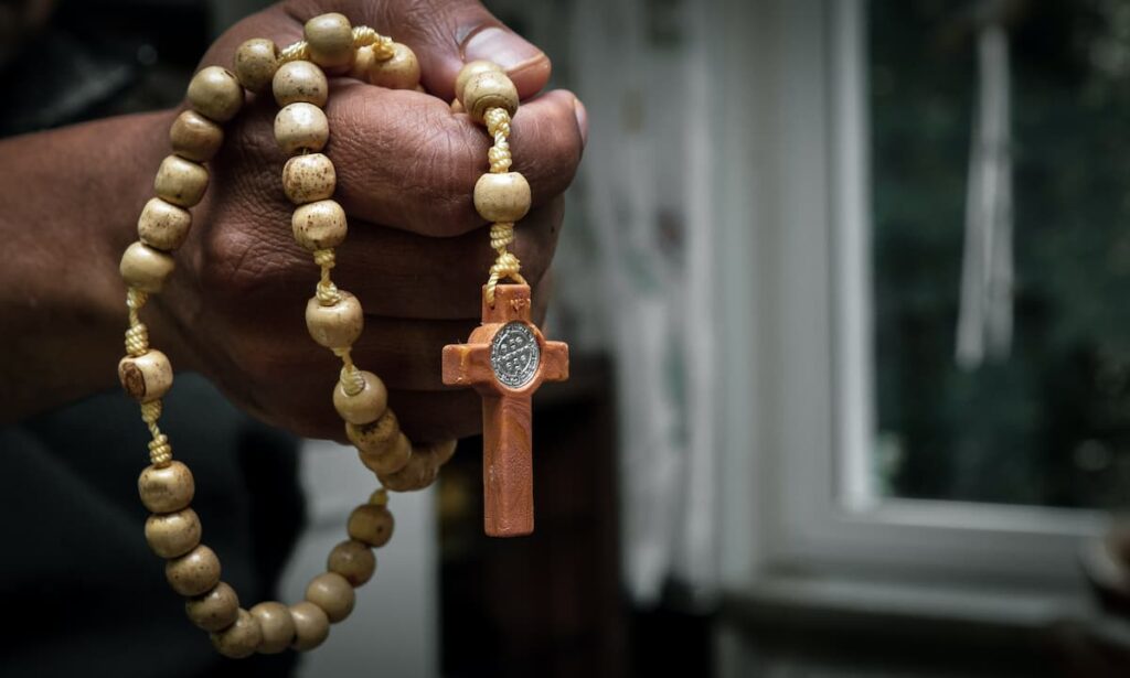 How to Pray the Rosary as a Family